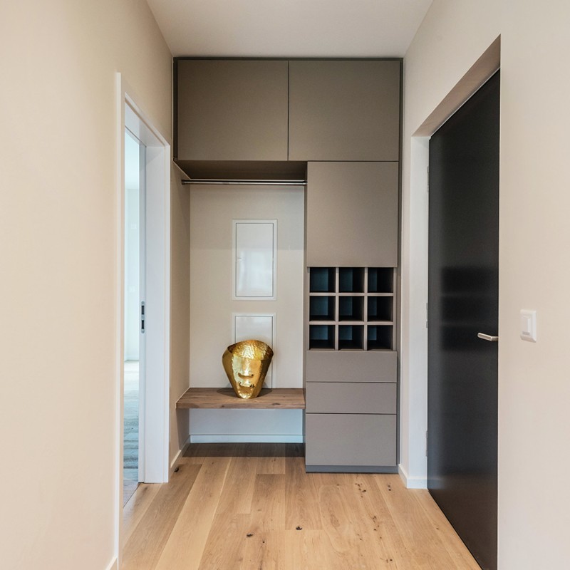 Garderobe in großzügiger 3,5-Zimmer-Wohnung in Ermatingen