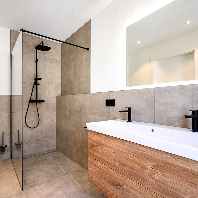 Modernes Badezimmer in Neubauwohnung in Hülben