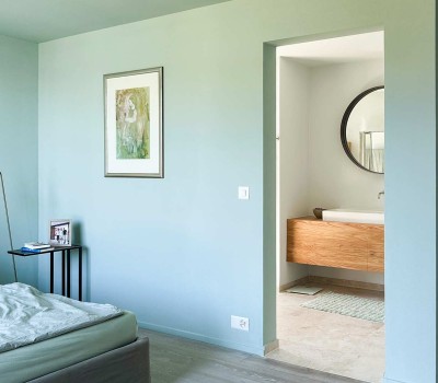 Schlafzimmer mit En-suite-Badezimmer